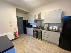 Photo 11- click for photo gallery